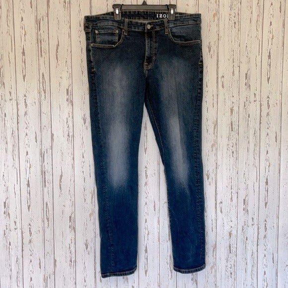 IZOD Jeans - Picture 1 of 6